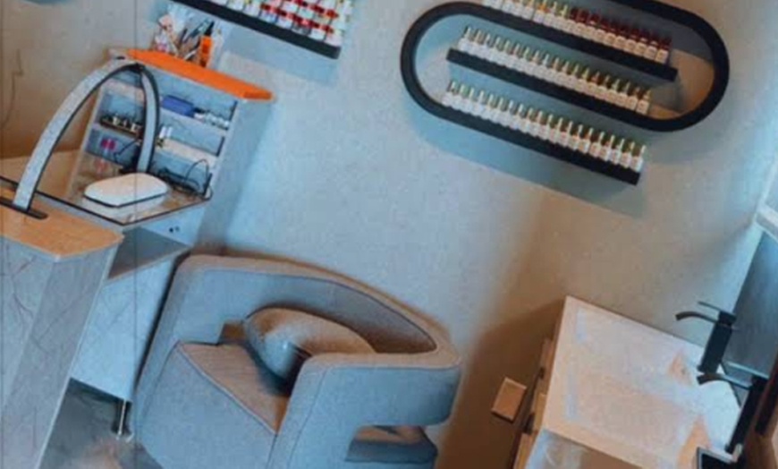 Image 4: Relax with 60 or 90-Minute Couples Massage with Optional Add-Ons 