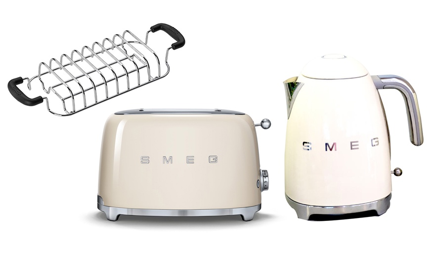 Image 14: SMEG Toaster and Kettle Set