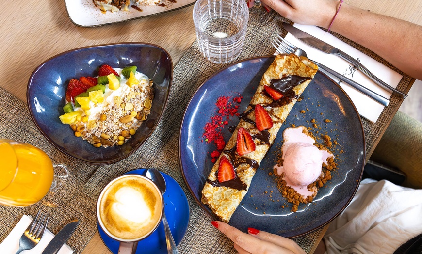 Image 3: Menú de brunch para 2 o 4 con cóctel y espectáculo de piano en directo