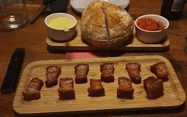 Menú VALOO para 2 o 4 personas en plena plaza del Ayuntamiento