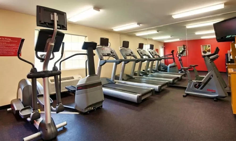 All-suite hotel with near Seattle airport & shopping