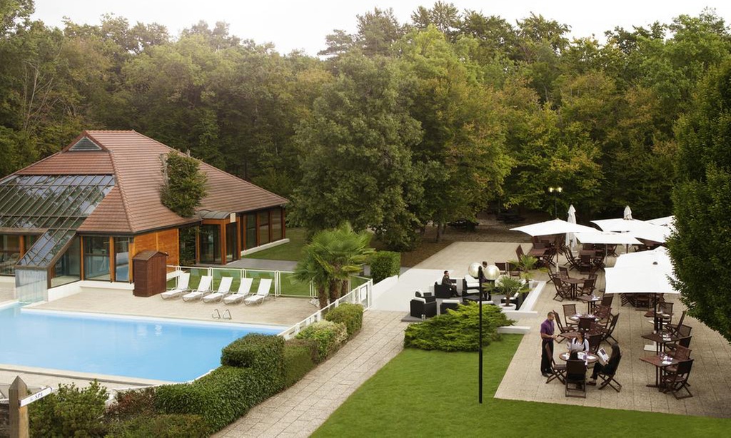 Jusqu'à 55% de remise sur Spa - Entrée à la journée chez Novotel Fontainebleau Ury Spa