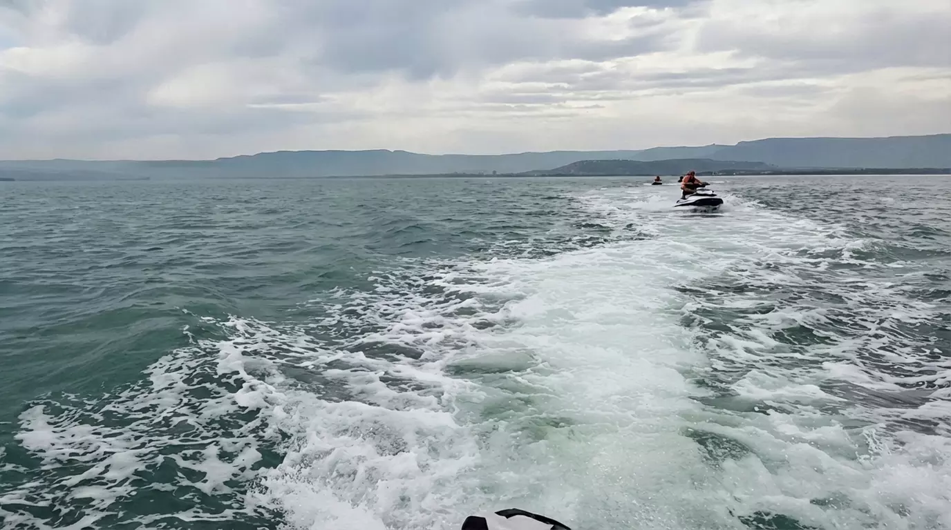 Jet Ski 45-Min (Solo Rider) or 2 People, 2 Jetskis No Licence Required