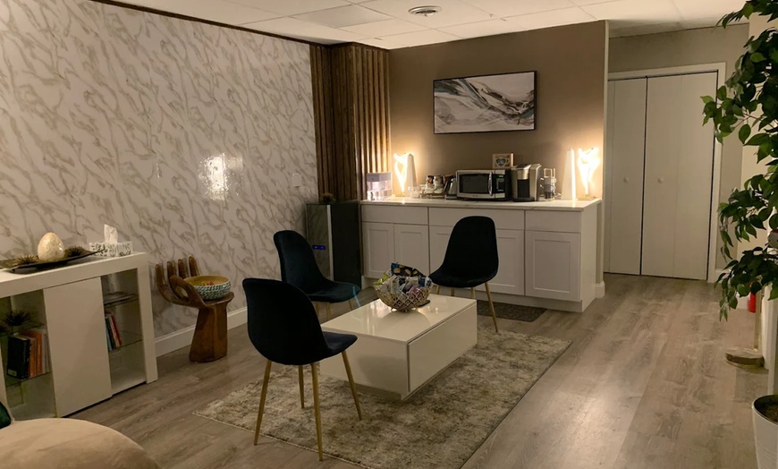 Image 2: 30, 60 or 75 Minute Custom Massage with Add-on