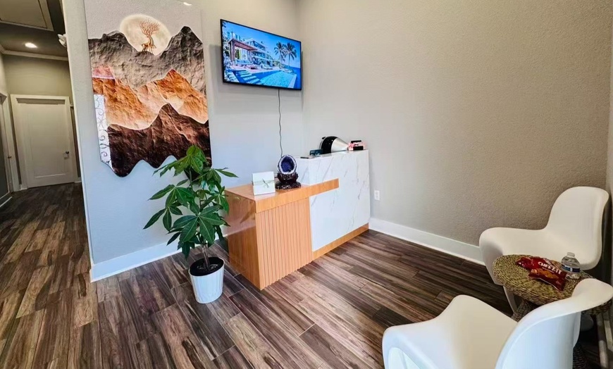 Image 5: Up to 55% Off on Thai Massage at Derma Massage Spa