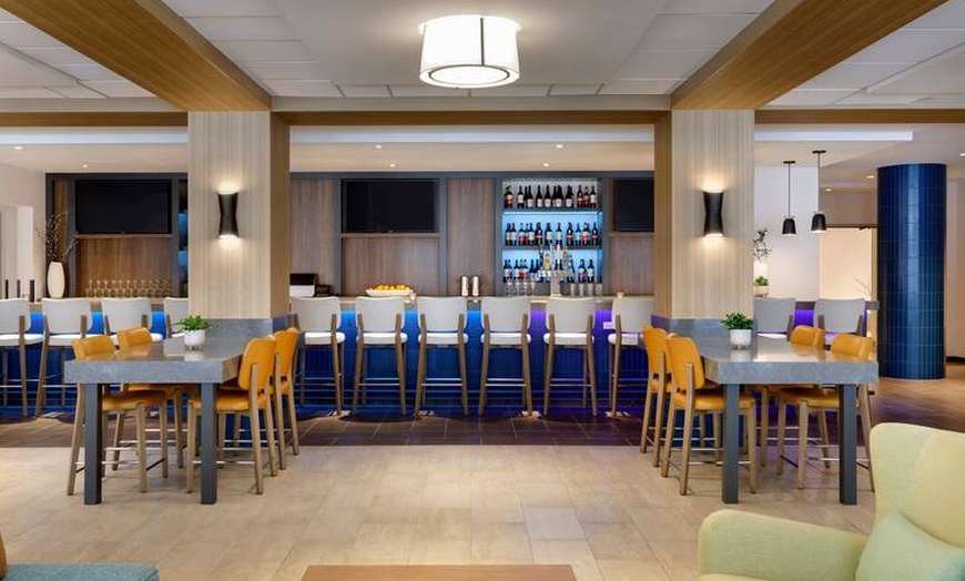 Image 24: Comfortable Budget Hotel Near LAX With Parking Included