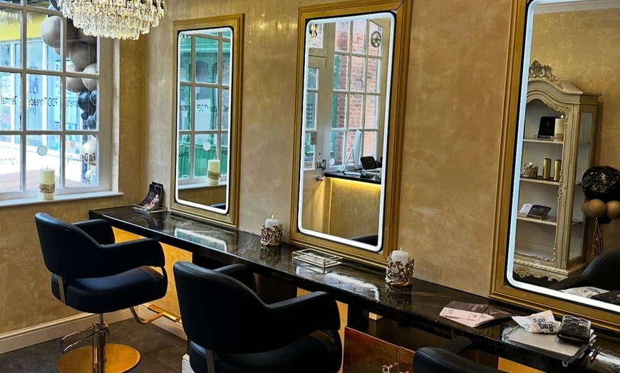 Image 3: 60, 90, or 120 Minute Pamper Package with Complementary Bubbly