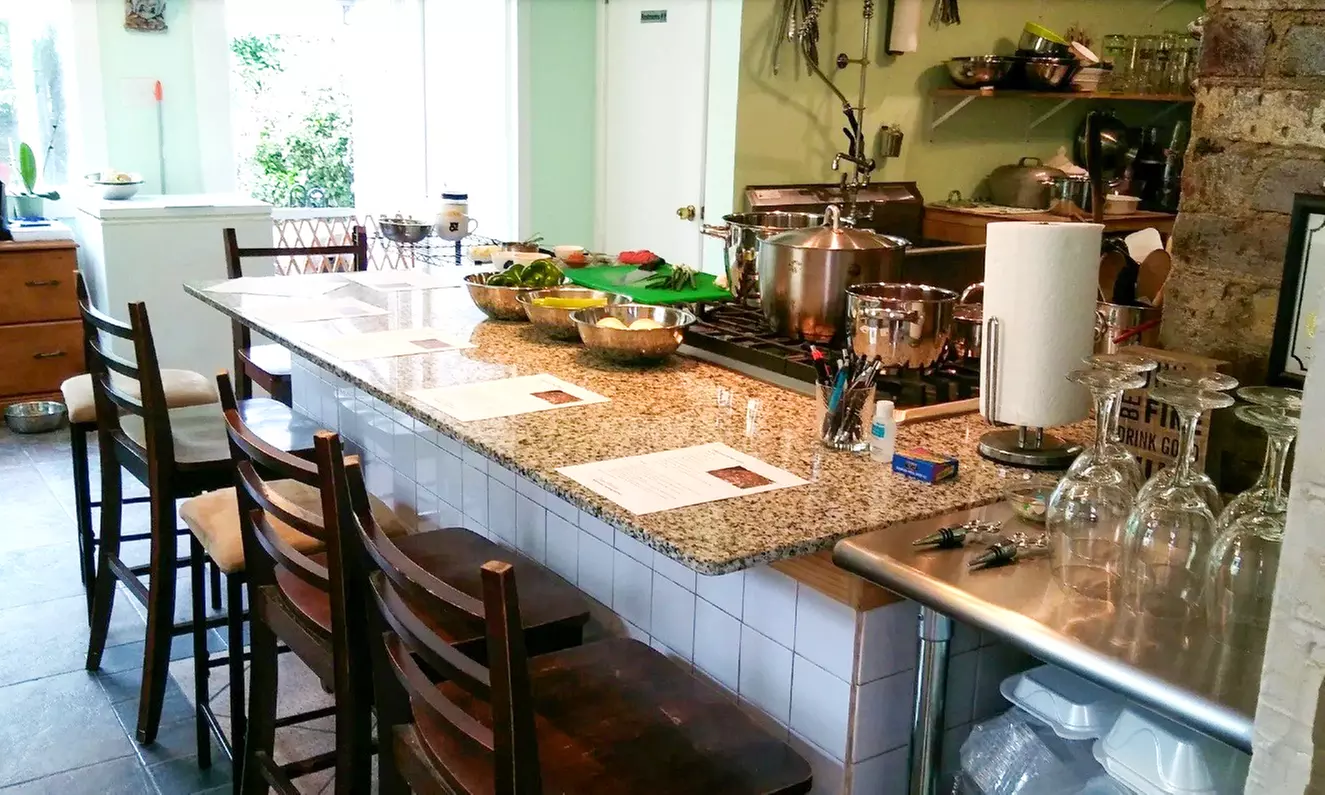 Cajun & Creole Cooking Classes – Join Solo or Bring Friends
