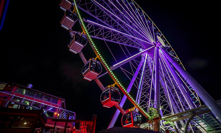 Image 4: Explore Seattle by Night with a Guided Tour for One Adult or One Child