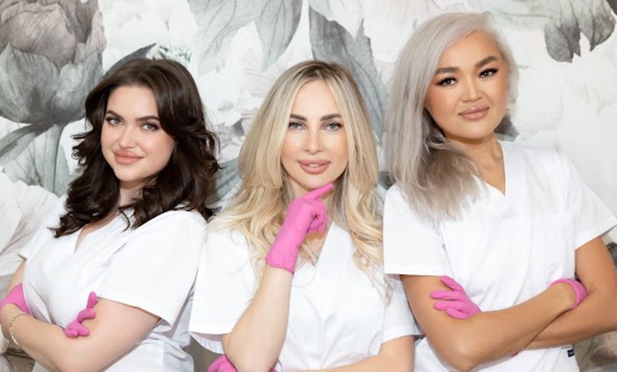 Image 2: Refresh Your Skin with One or Two Hydra Facials or VI Peels