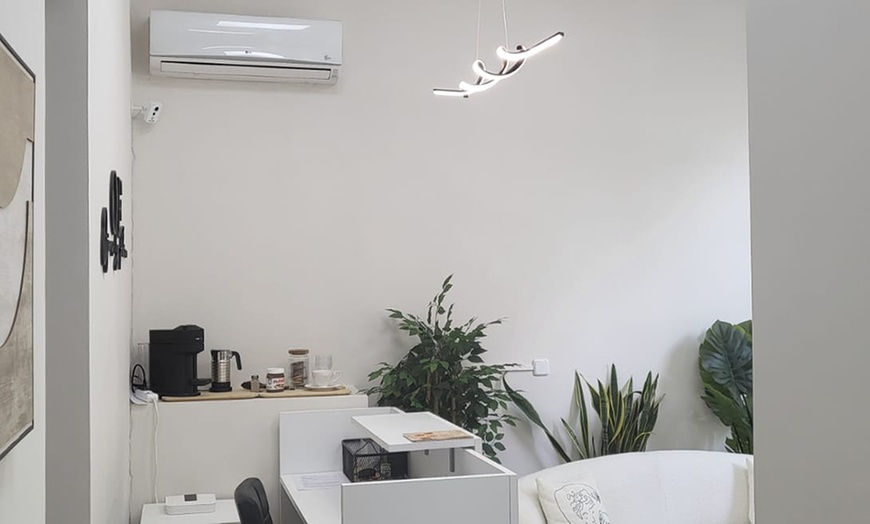 Image 3: Masaje a elegir de hasta 60 minutos para 1 persona