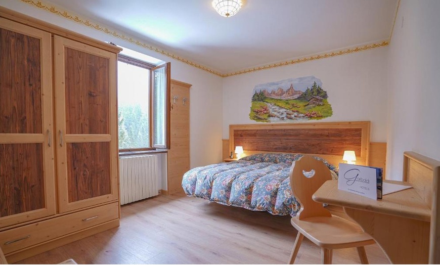 Image 7: Dolomiti: soggiorno con colazione o mezza pensione