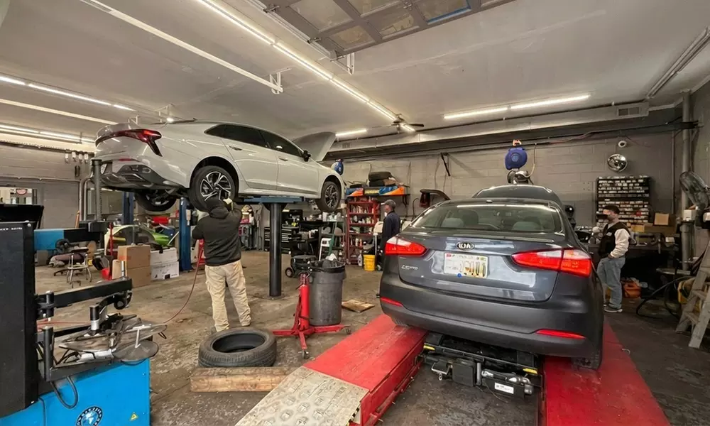 Full Synthetic or Conventional Oil Change for Better Engine Care(Up To 29% Off)