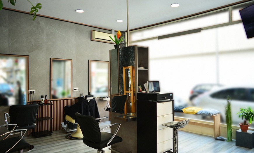 Image 6: Peluquería con lavado, masaje, peinado y opción a corte y color