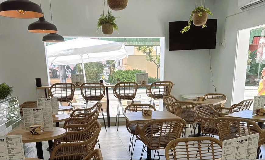 Image 4: Desayuno brunch para 4 o 2 personas, o dos batidos de autor