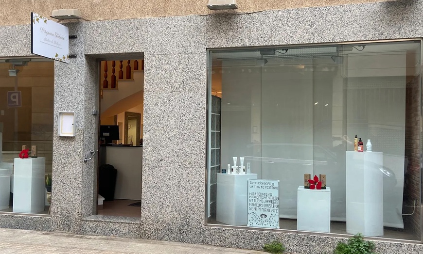 Image 4: Lifting y tinte de pestañas y opción a visagismo y laminado de cejas  