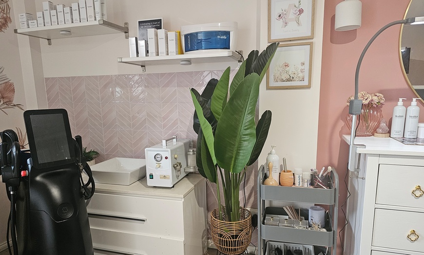 Image 4: Ultimate Medik8 Brightening Facial, Peel, and LED Light Therapy