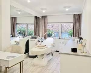 Kompleksowe oczyszczanie, regeneracja i odmładzanie w gabinecie Ewelina Pelcer Kosmetologia Estetyczna (do -52%)