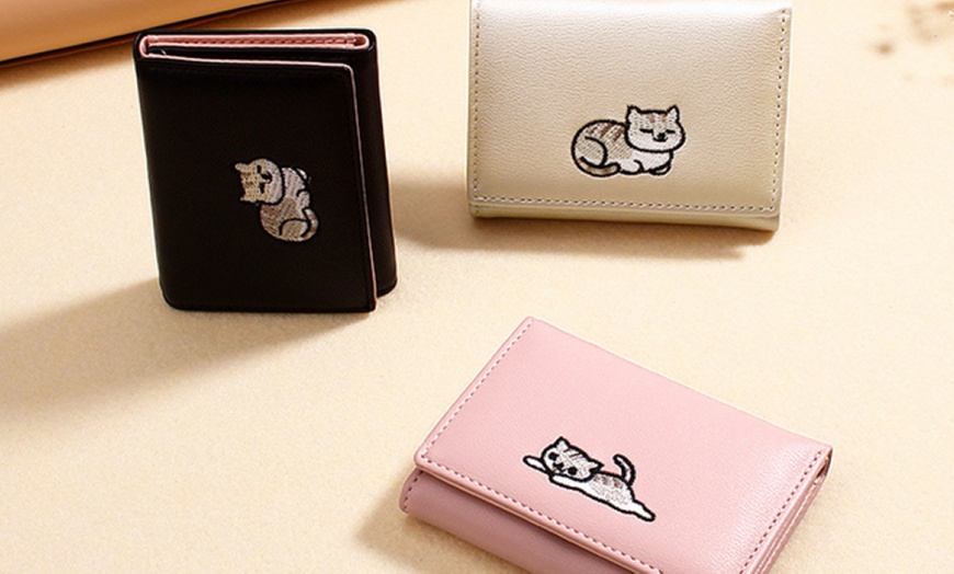 Image 5: Compact Cat-Themed Wallet