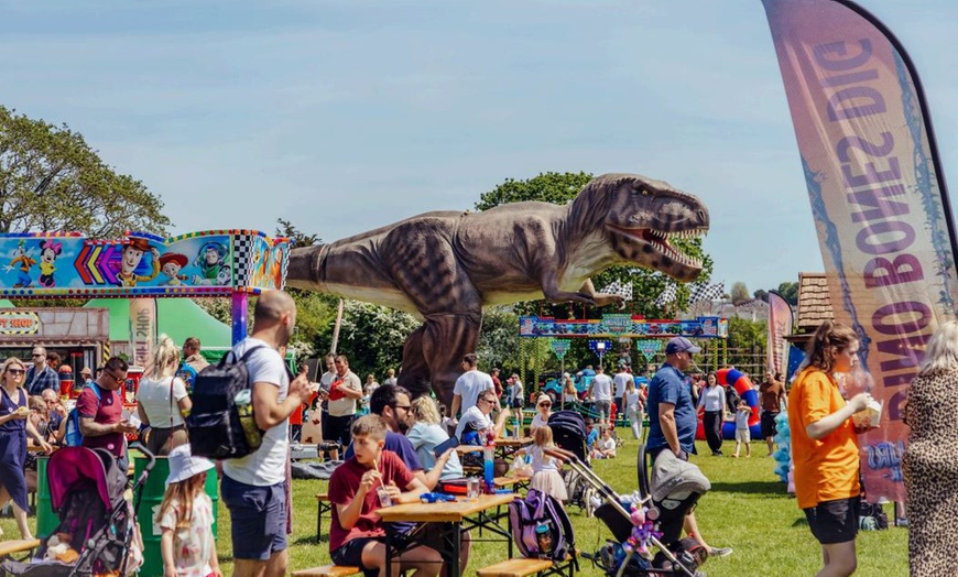 Image 1: Ticket to Dinosaurs In The Park for 2, 3 or 4 (17th May-8th June 2025)
