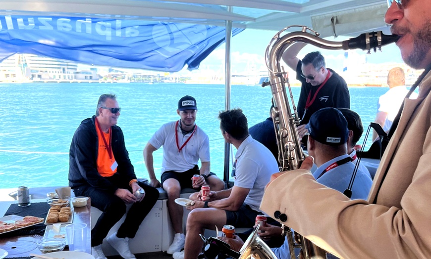 Image 2: 2, 4, 6 u 8 horas alquiler privado de charter hasta 9 pasajeros 