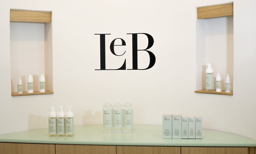 Image 6: Peeling facial biorrevitalizante con opción a papada y cuello