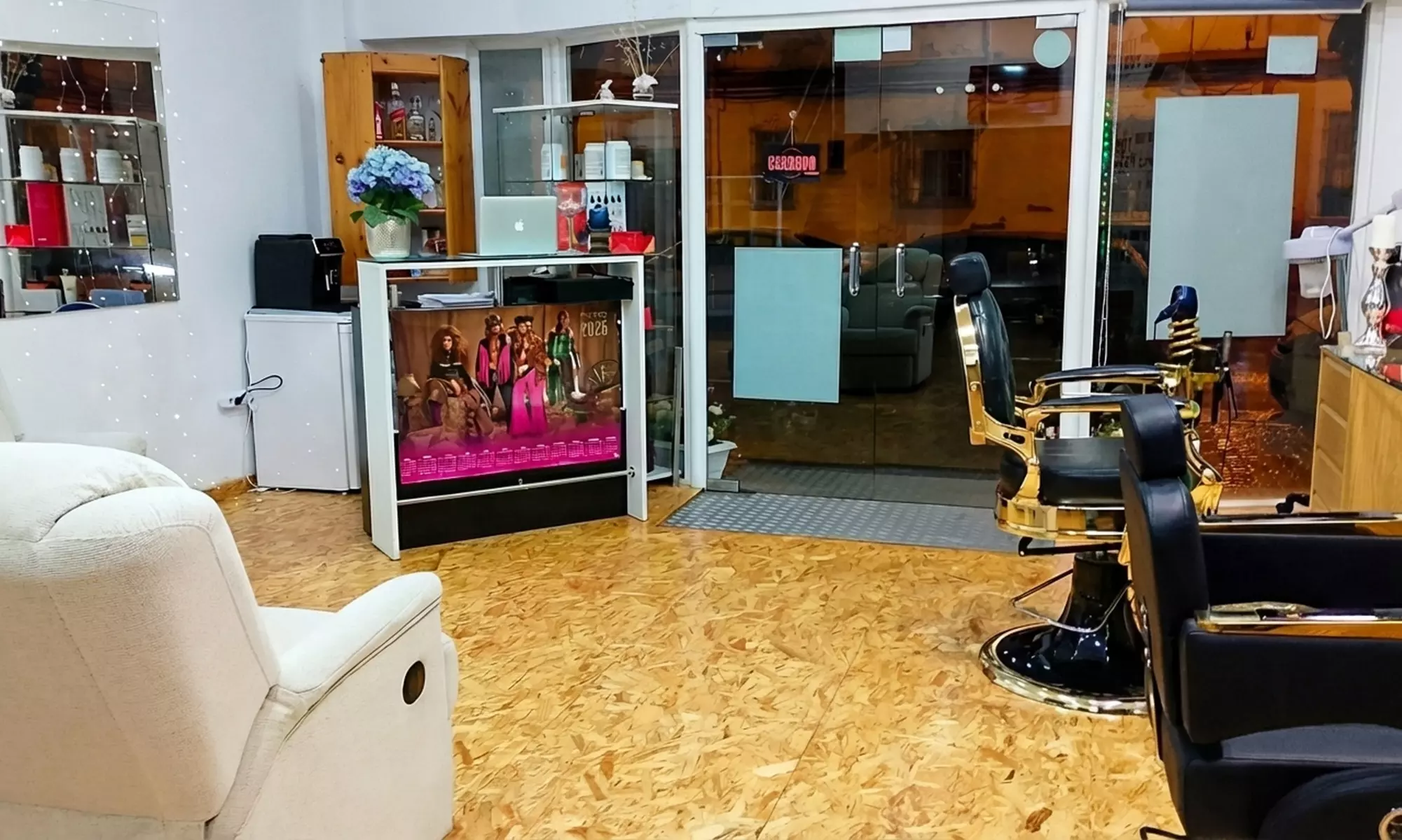 Peluquería para hombre con corte, peinado y opción a arreglo de barba