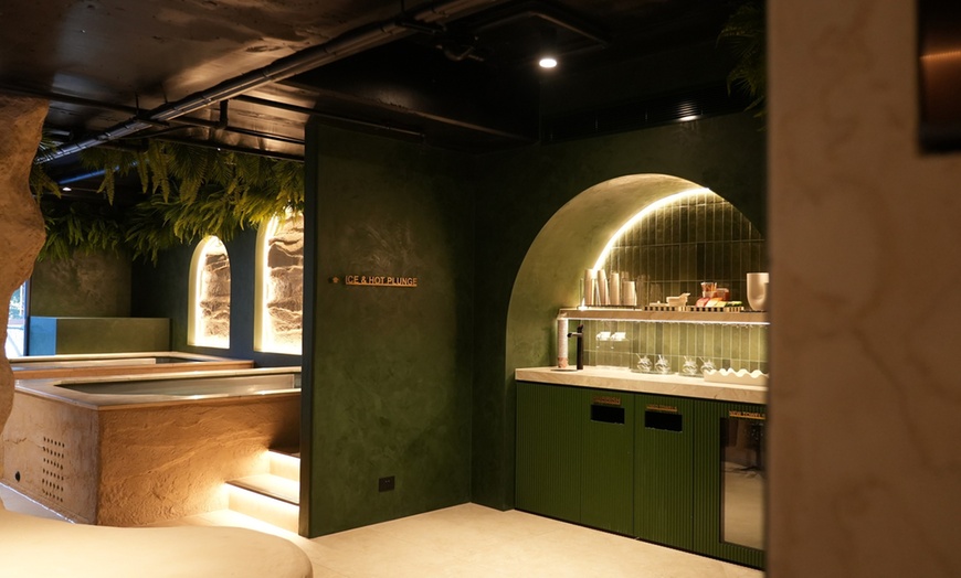 Image 9: Unwind With An Ice Bath And Sauna Wellness Session