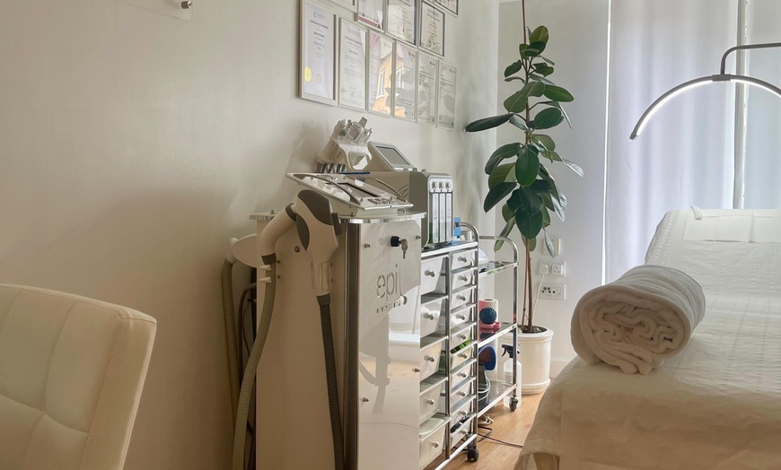 Image 4: Up to 25% Off on Micro-Needling at Étoilée aesthetics