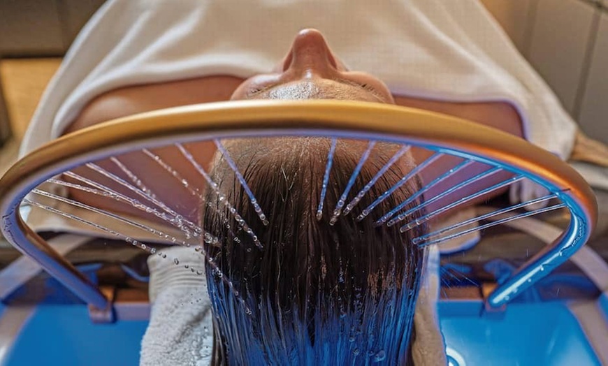 Image 8: Ritual capilar japonés head spa con aromaterapia, masajes y bebida