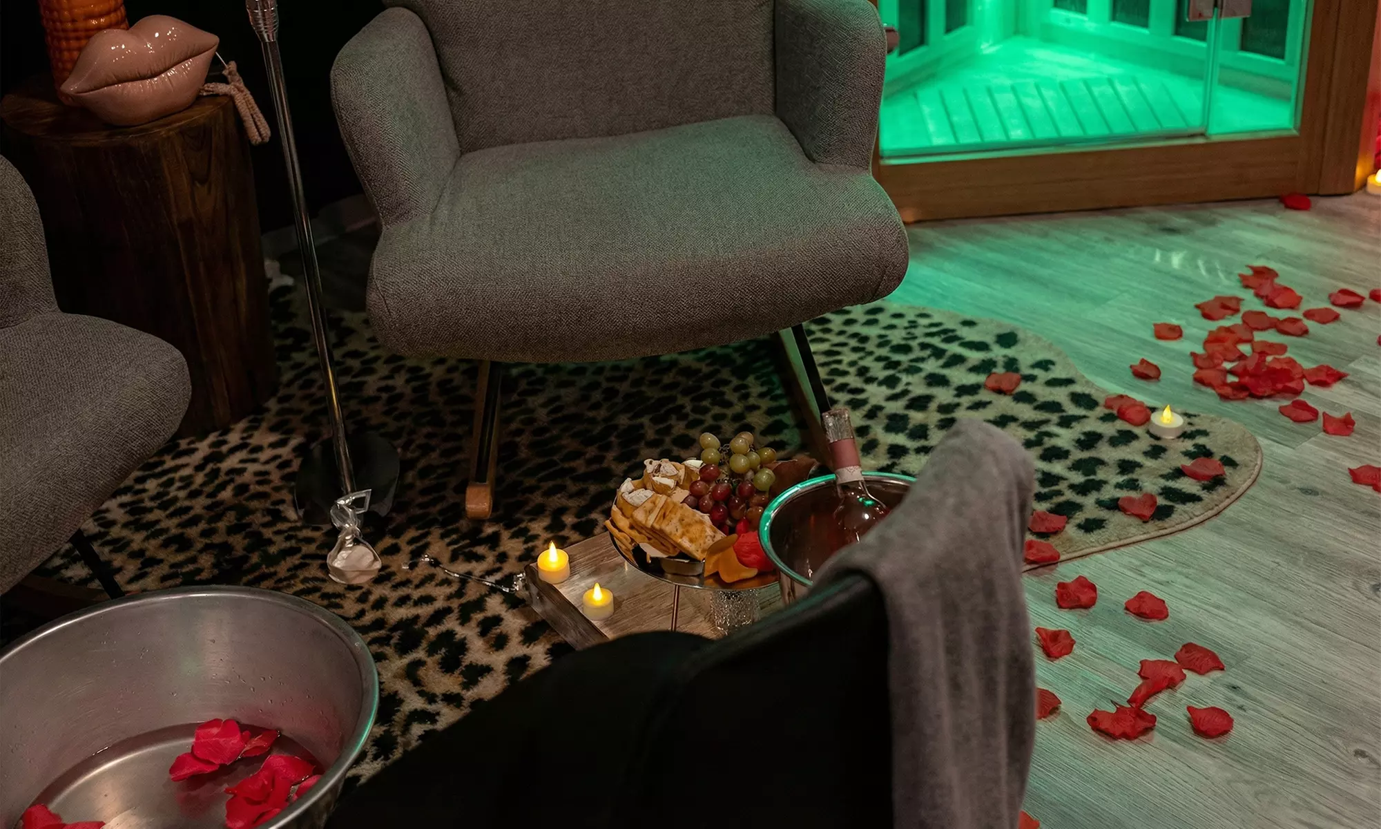 Celebrate Love with "Be Mine" Valentine Package at Beauty Curve Spa