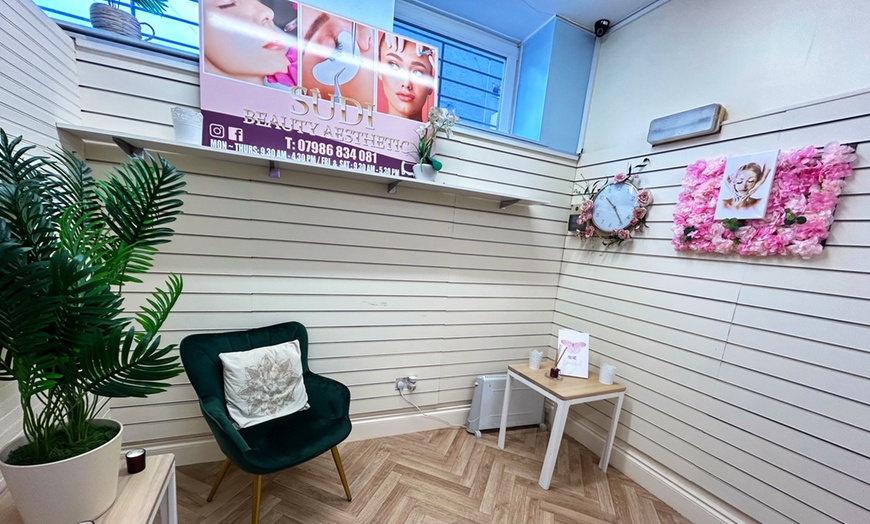 Image 2: Get Glowing w/ One or Three Sessions Diamond Dermabrasion Skin Peeling