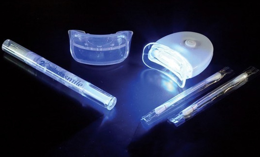 Image 5: Kit de blanqueamiento dental con luz LED aceleradora