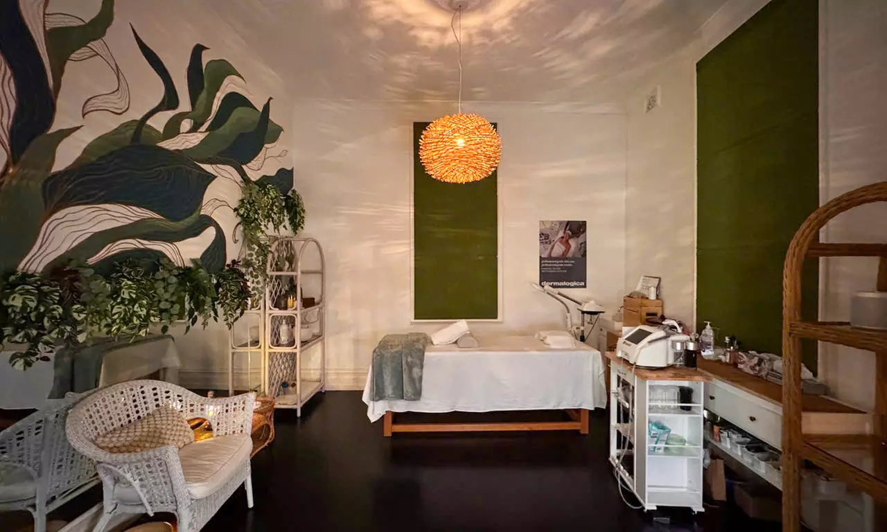 Ultimate Relaxation with Lash & Brow, Bikini, Leg & Underarm Waxing