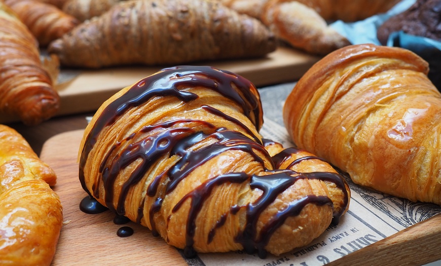Image 11: Brunch o merienda  para 2 o 4 con platos dulces, salados y bebidas