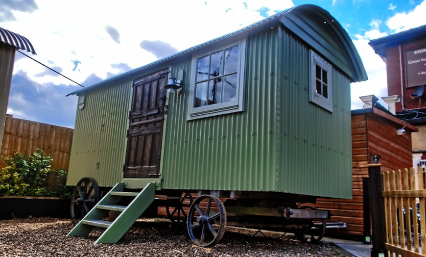 Image 9: Wiltshire Shepherd Hut: 2 Nights with Late Checkout