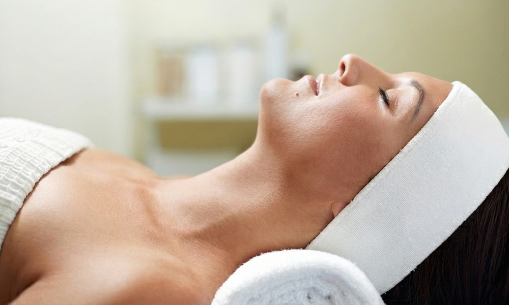 Advanced HydraFacial with Serum of Your Choice for Glowing, Refreshed Skin at Skin Glow by Zaman (Up to 40% Off)