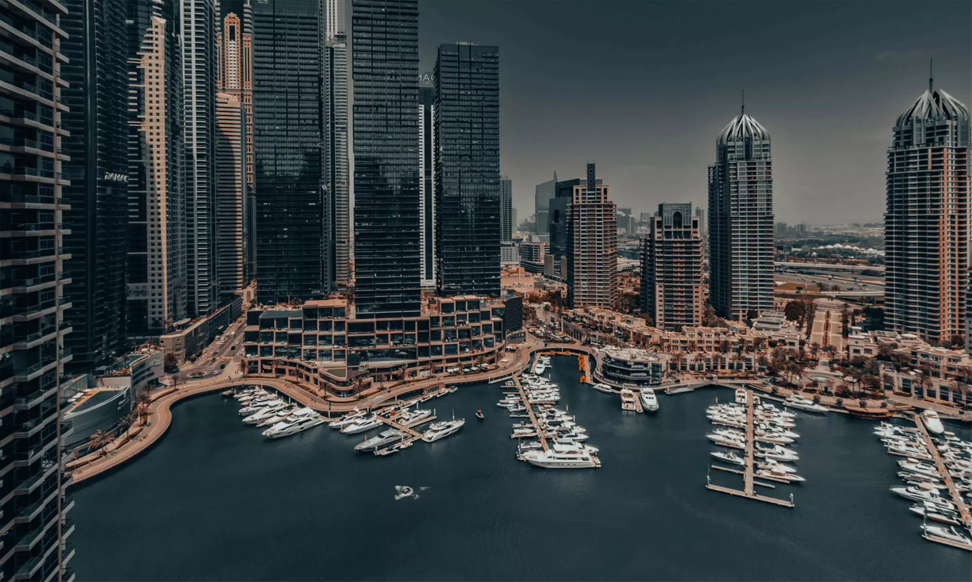 Dubai Canal Dinner + soft drinks 4* Luxury Boat For Up to Four Adults