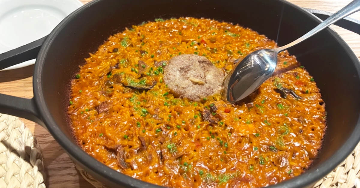 Menú para 2 o 4 personas con entrantes, principales y vino en Barcelona