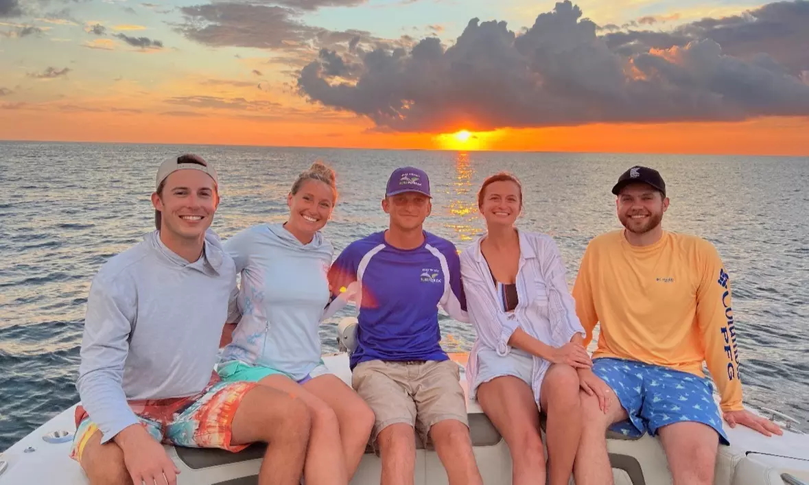 2 Hour Private Boat Charter for Up to 6 Guests