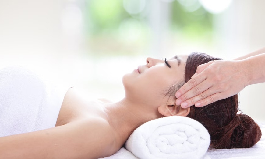 Image 1: 100-Minute Detox Package