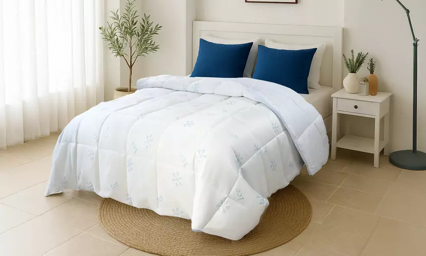 Image 2: Couette 100% microfibre, fibres "Ice Cool" rafraîchissantes