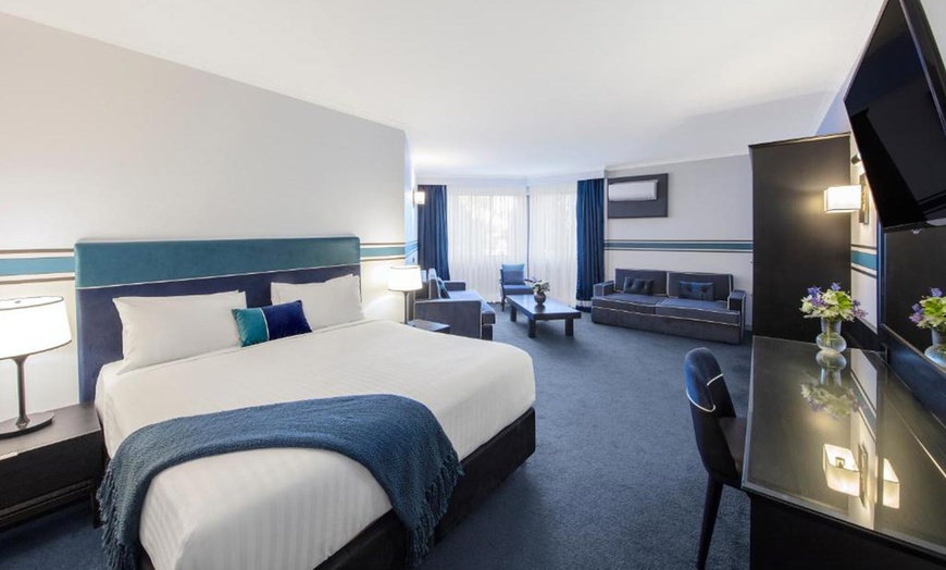 Image 4: Stylish Canberra stay for two at Ramada Diplomat + breakfast & parking