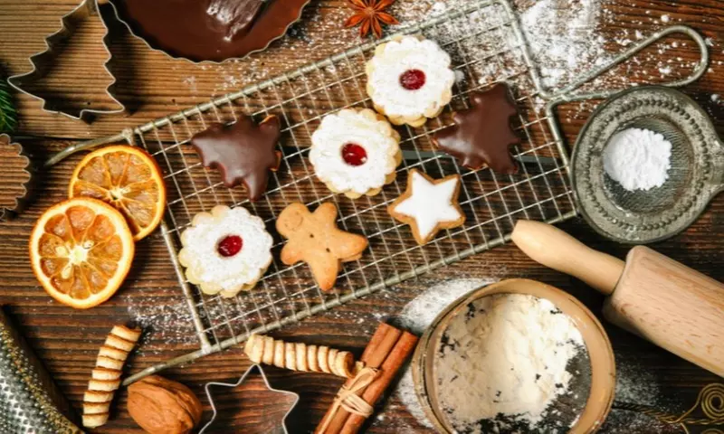 Individual or Bundle Online Baking & Gift Courses from International Open Academy