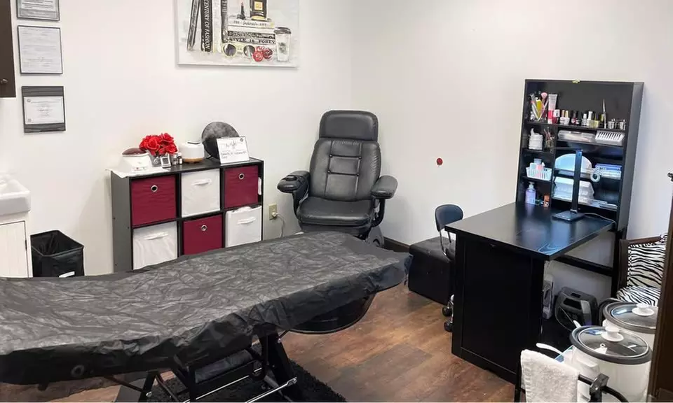 Relax and Unwind with 60 or 90 Minutes Deep Tissue Massage