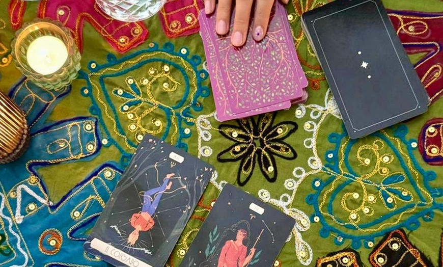 Image 16: Experiencia creativa o premium “Pinta un cuadro”  con snacks y bebida