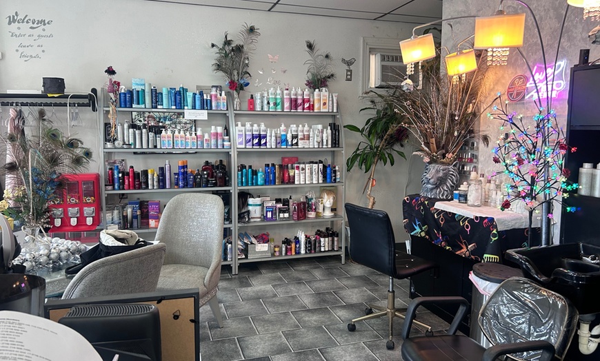 Image 3: Refresh Your Look: Haircut with Shampoo and Blowout