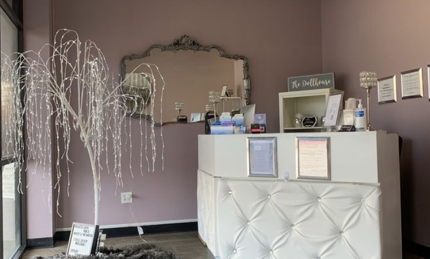 Image 2: Enjoy One, Two, or Three Thorough Brazilian Waxing Sessions for Women
