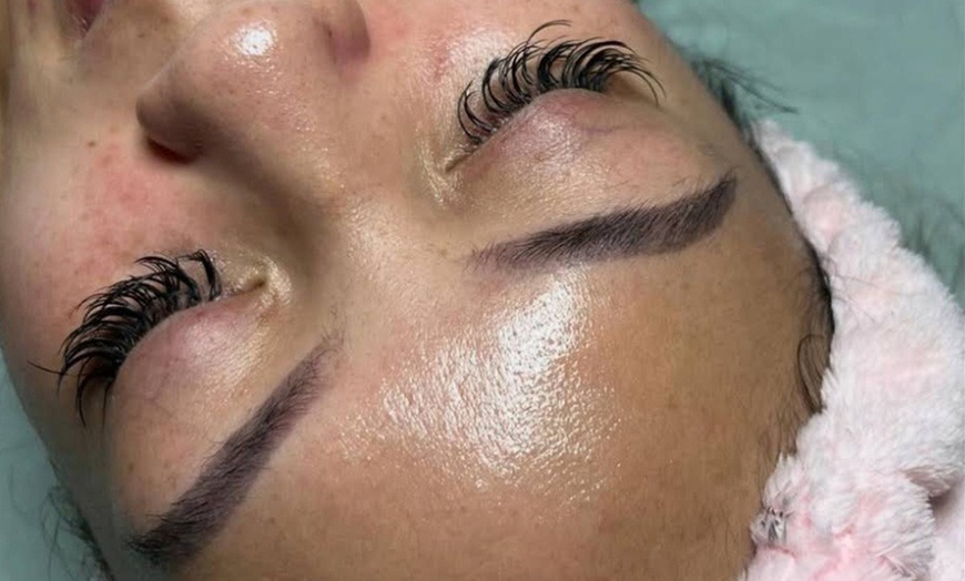 Image 2: Define Your Look with 1, 3, or 5 Eyebrow Wax, Shaping & Tint Sessions