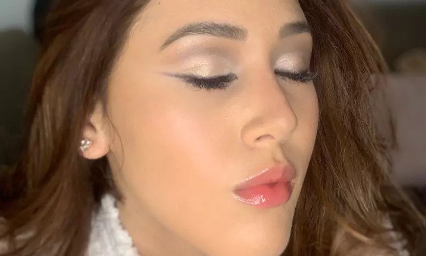 Image 3: Presume de piel ideal con 1 sesión de maquillaje especial para eventos